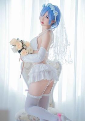 老汉胯下的女学生_短视频完整无删减版